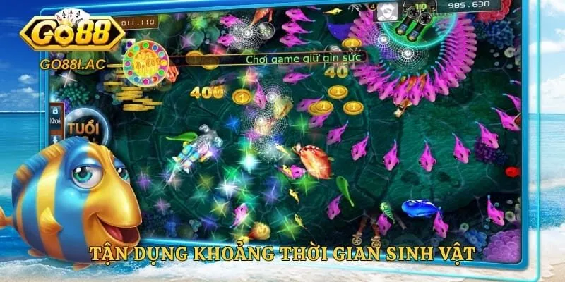 Tận dụng khoảng thời gian sinh vật vừa bước vào màn hình